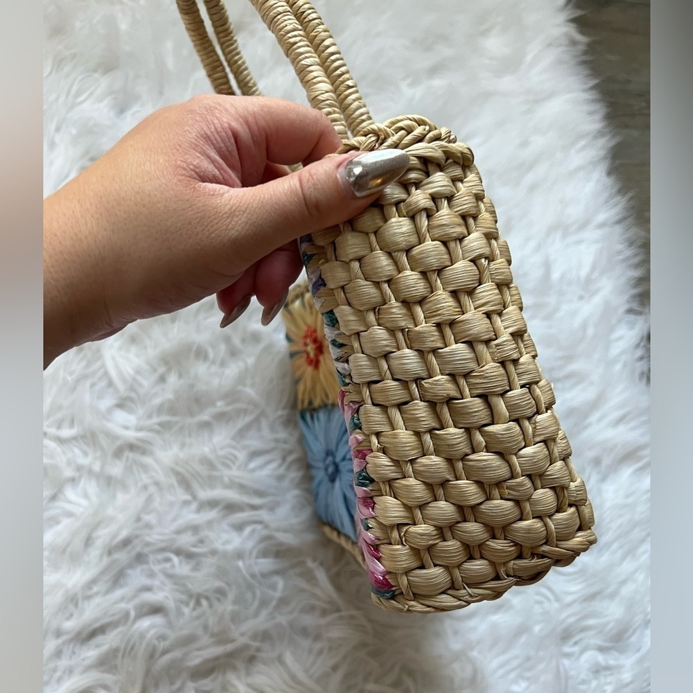 Y2K Vintage Faded Glory Woven Wicker Flower Bag 💐🌸 - Picture 5 of 10